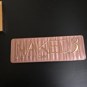 NAKED 3
